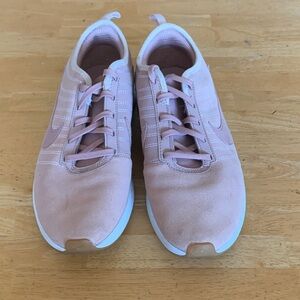 Nike Women's Soft Pink Sneakers